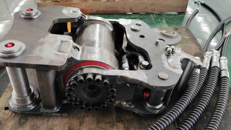 DM02 tilting quick hitch7
