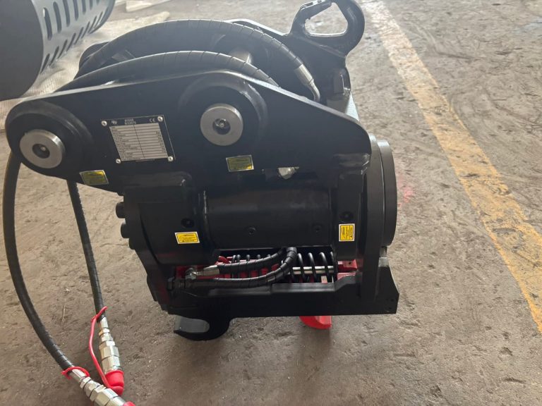 DM04 tilting quick hitch (3)