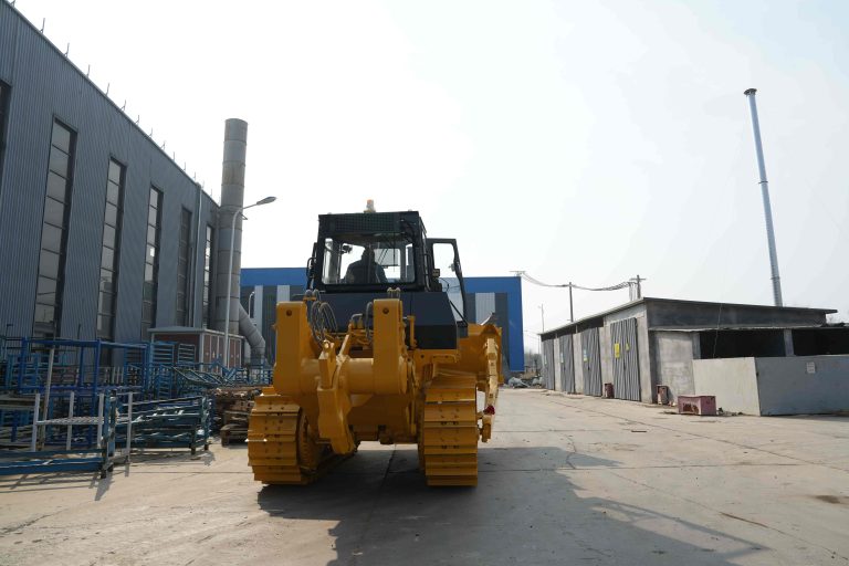 DM32 Bulldozer (1)