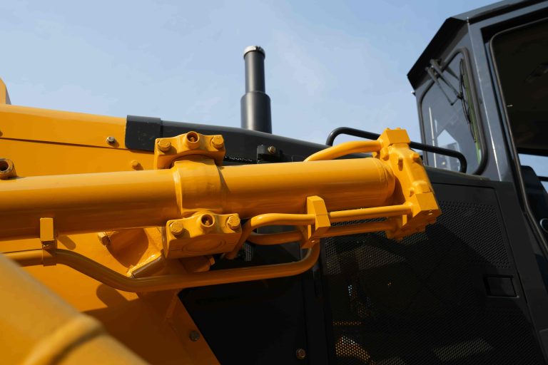 DM32 Bulldozer (6)