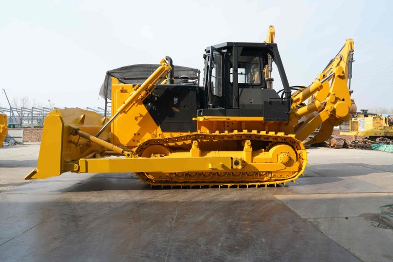DM32 Bulldozer (7)