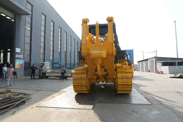 DM32 Bulldozer (9)