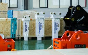 DM530 hydraulic breakers